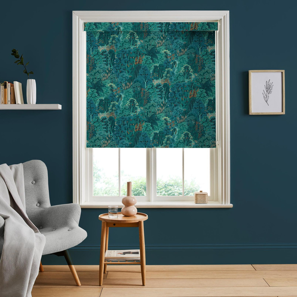 New Eden Majestic Roller Blind - 122610rol_ROOMSET_01.jpg