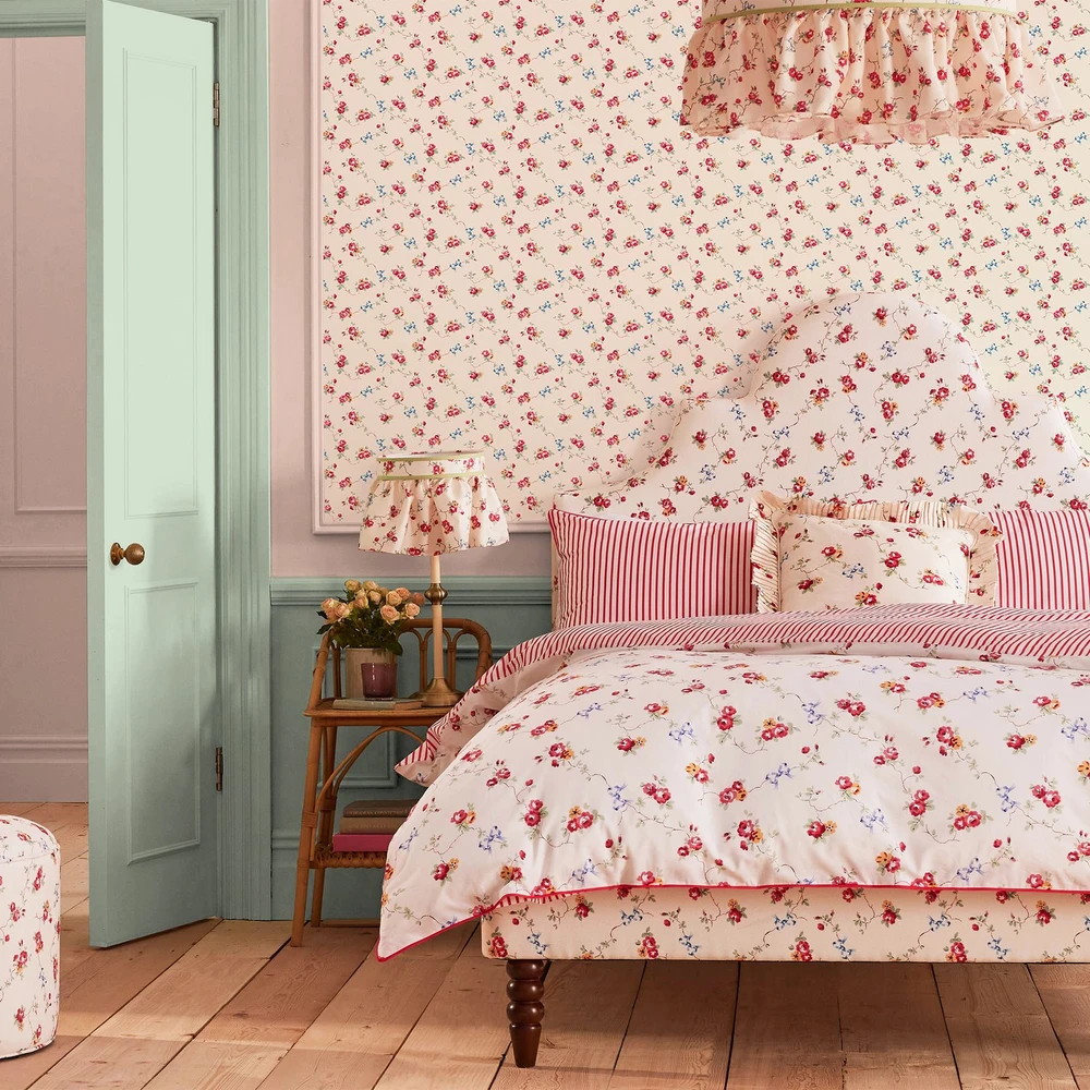 Cath Kidston Rose & Bows Cream Wallpaper - 125511_ROOMSET_ROSE & BOWS CREAM_01.jpg