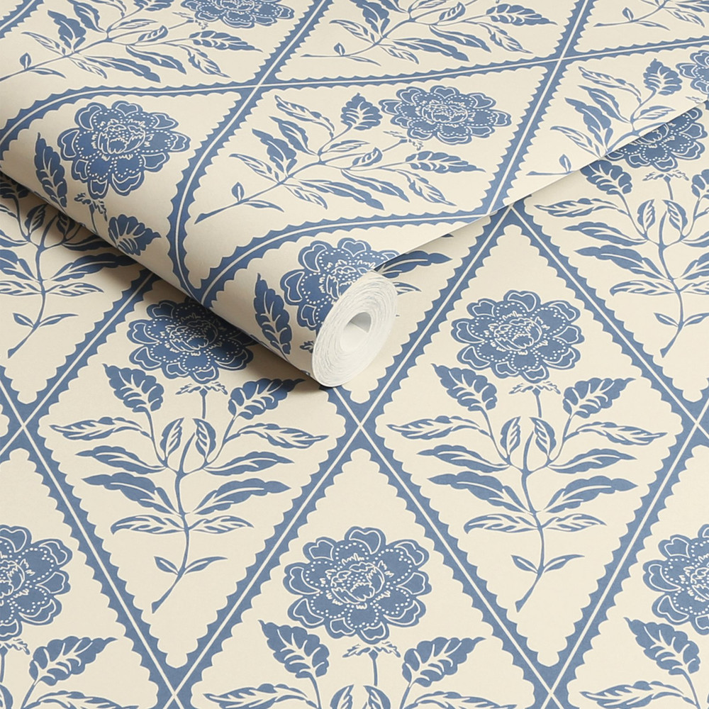 Joules Juliette Floral Cream & Blue Wallpaper - 128908_ROLLSHOT_JULIETTE FLORAL PRINT CREAM & BLUE_01.jpg