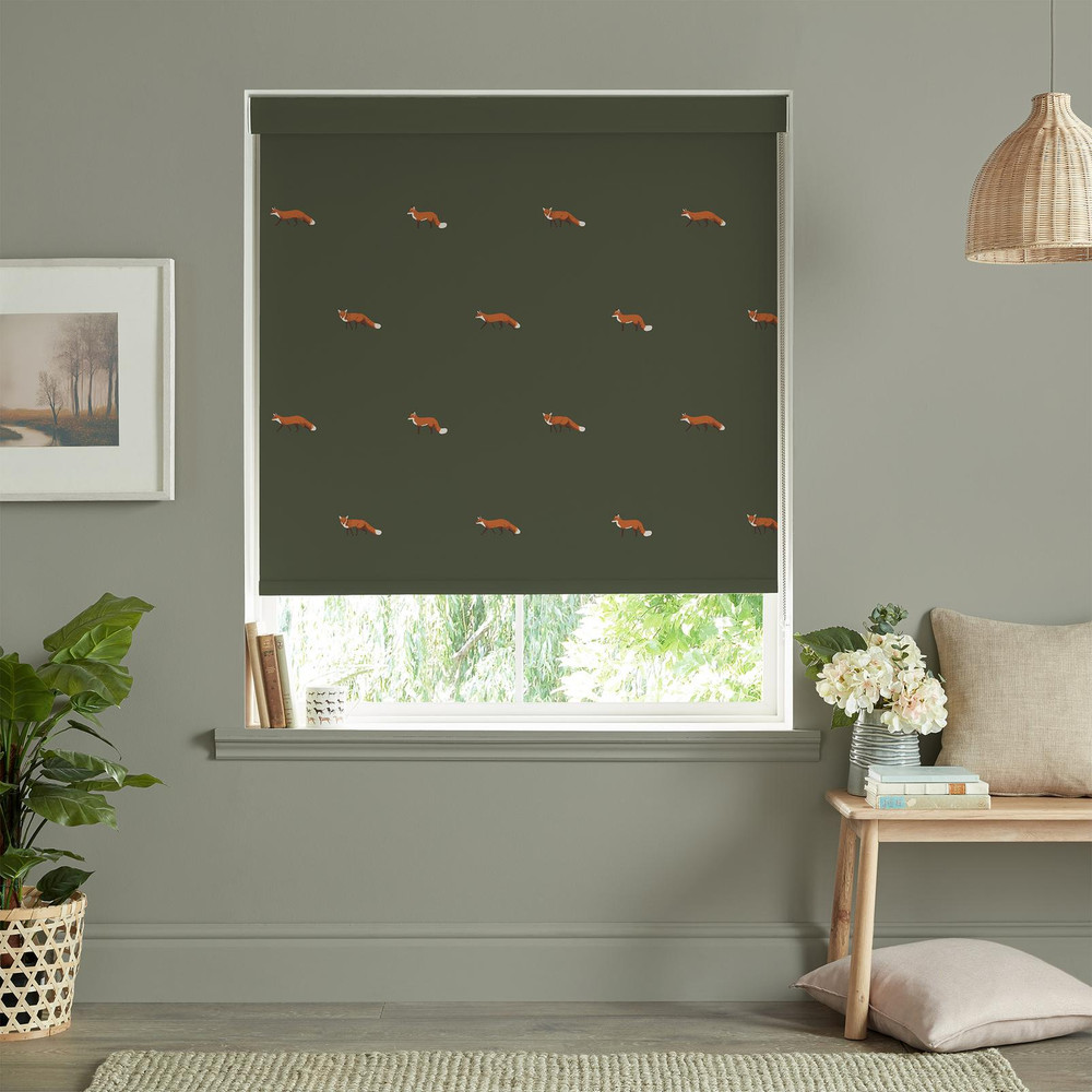 Foxes Forest Green Roller Blind by Sophie Allport - 131212rol_ROOMSET_01.jpg