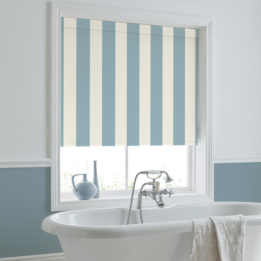 Lille Stripe Seapsray Roller Blind - 130699rol_ROOMSET_02.jpg