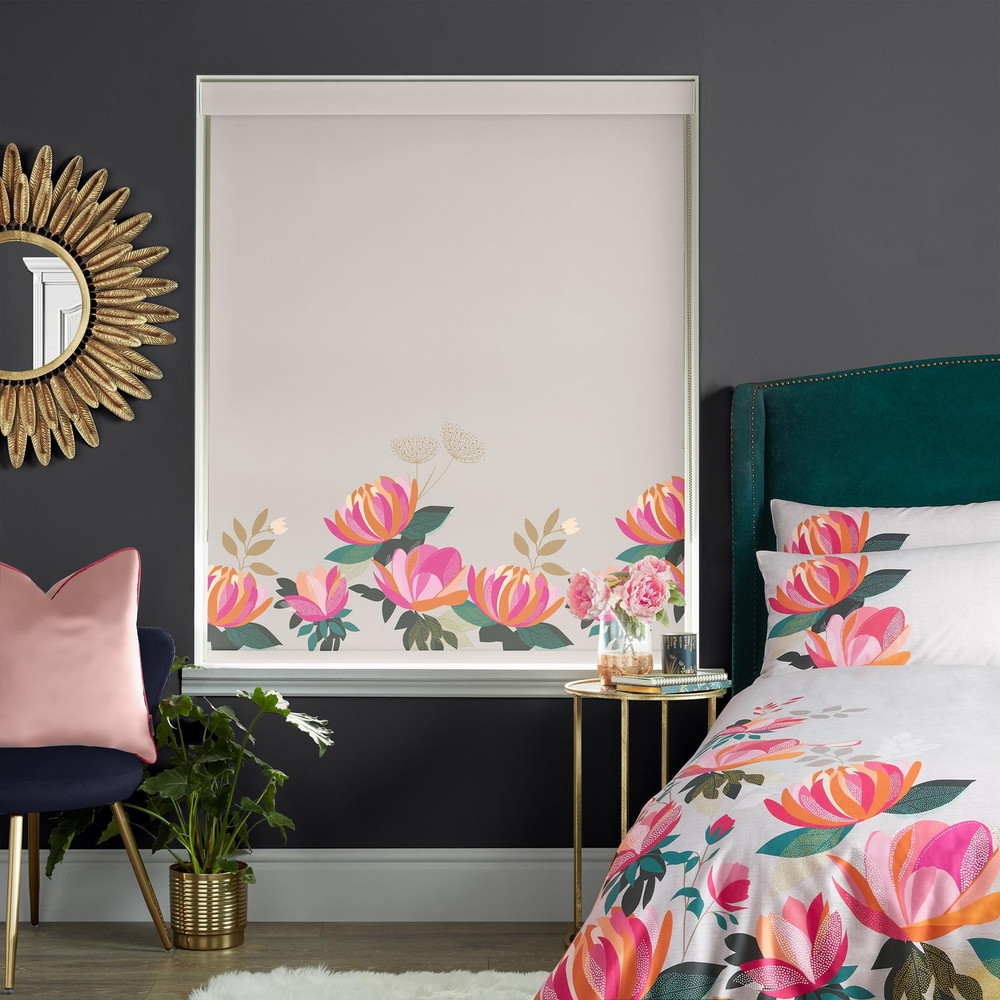 Peony Border Pale Grey Roller Blind by Sara Miller - 131131rol_ROOMSET_02.jpg