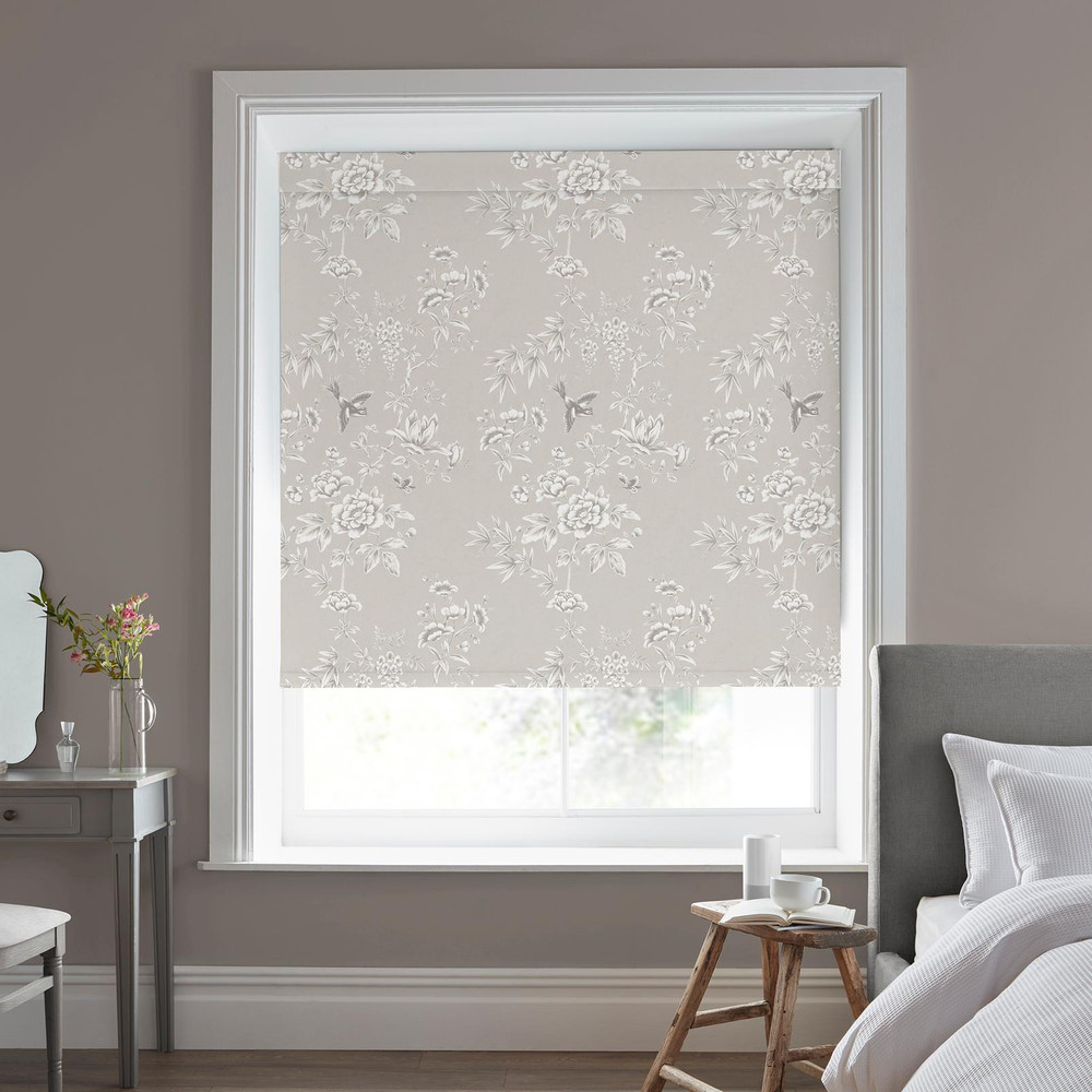 Rowsham Garden Natural Roller Blind - 130724rol_ROOMSET_02.jpg
