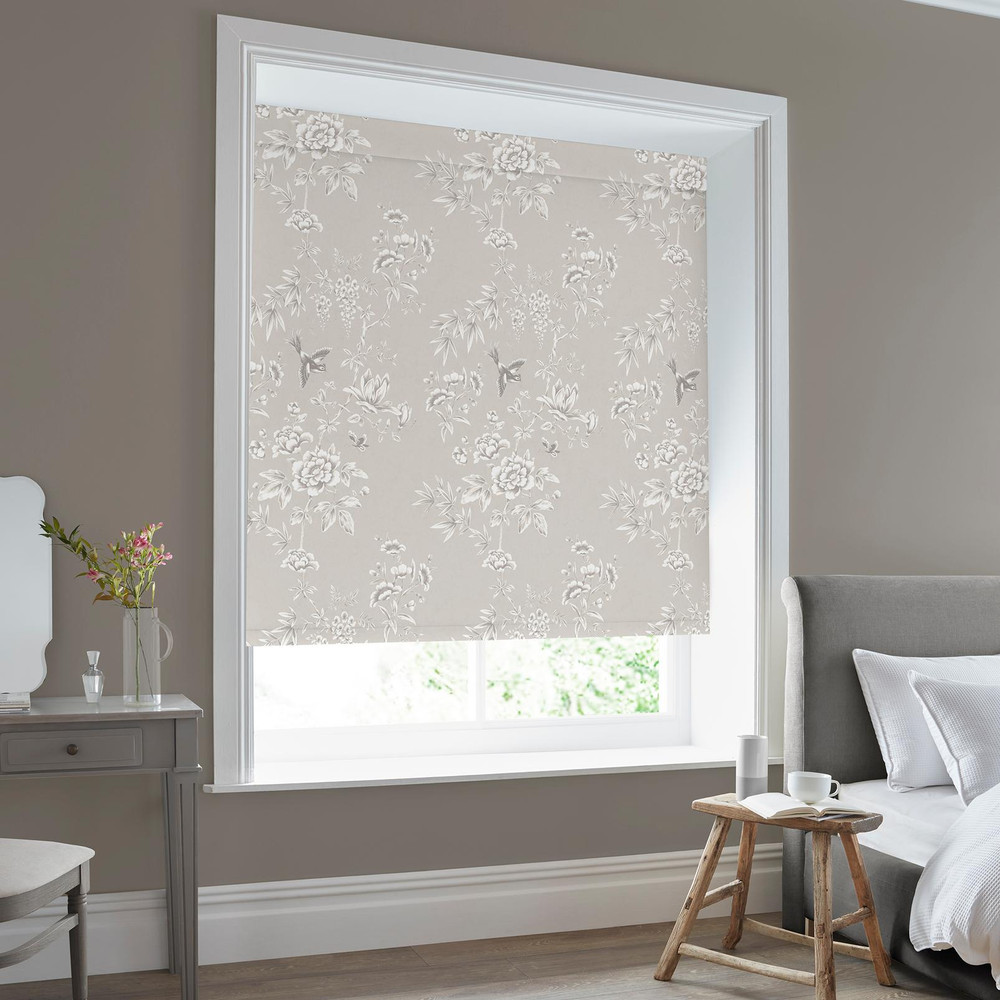 Rowsham Garden Natural Roller Blind - 130724rol_ROOMSET_01.jpg