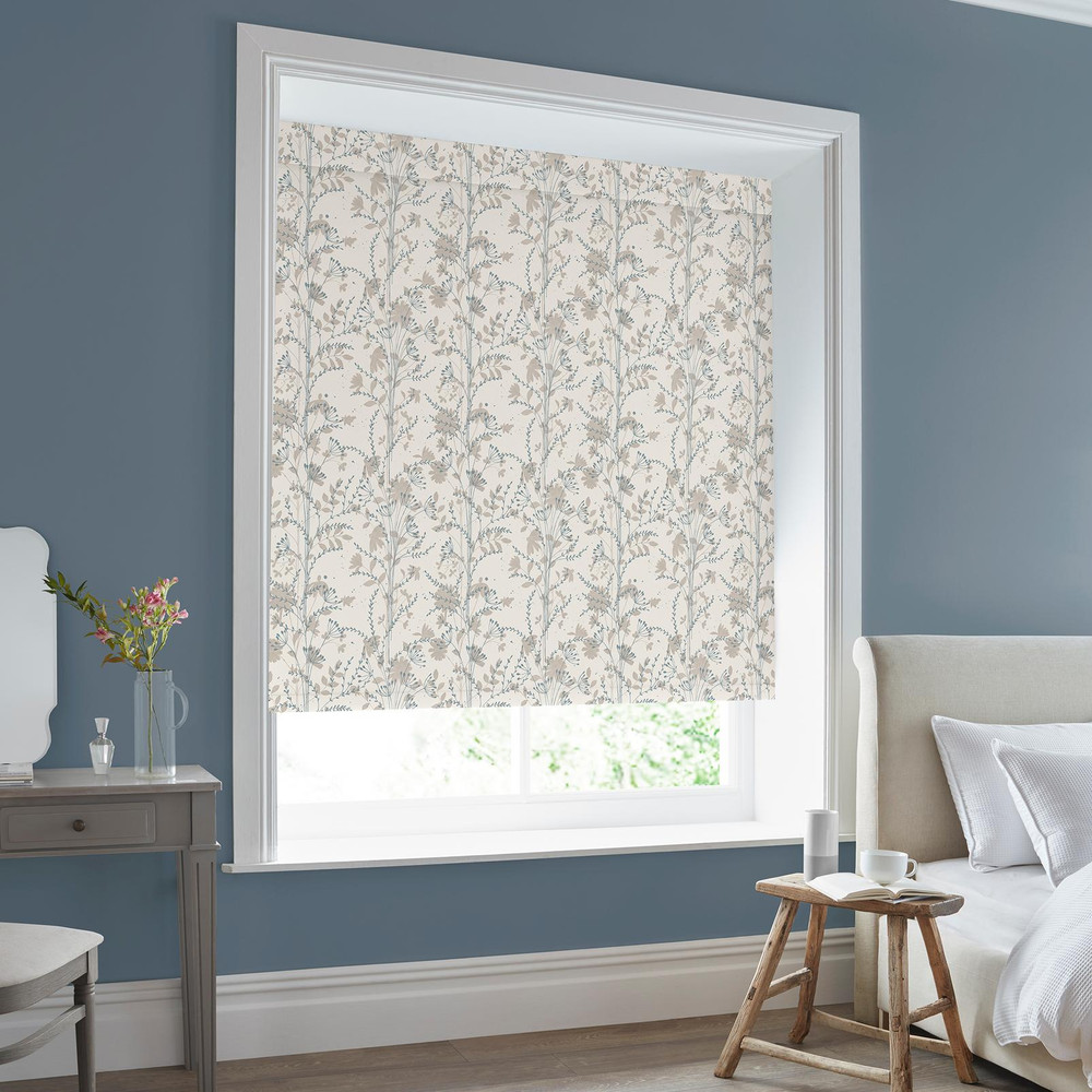 Fennelton Natural Roller Blind - 130678rol_ROOMSET_02.jpg