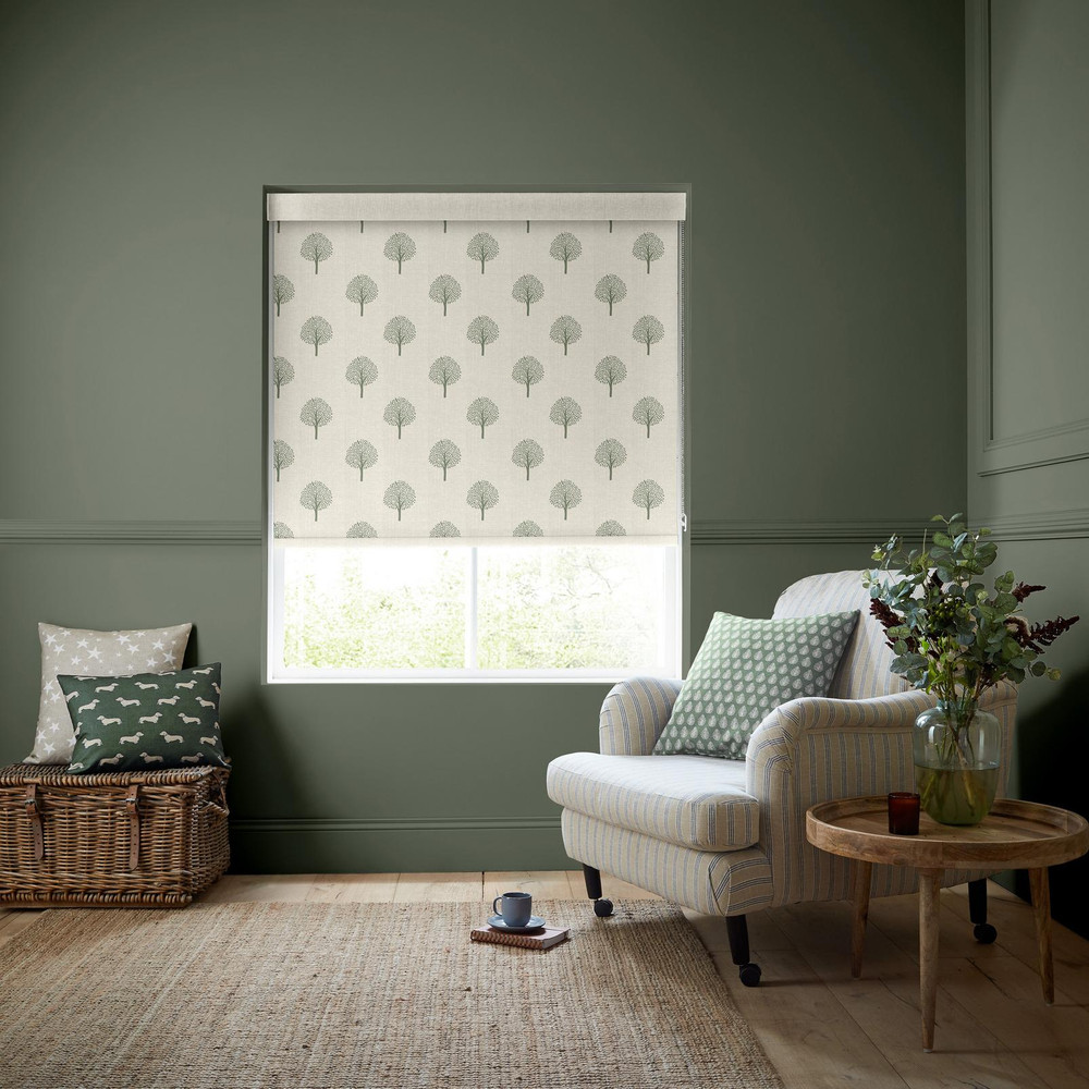Yew Tree Fern Roller Blind - 130640rol_ROOMSET_01.jpg