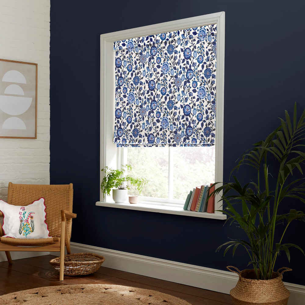 Strawberry Gardens Blue Roman Blind - 130994rom_ROOMSET_02.jpg