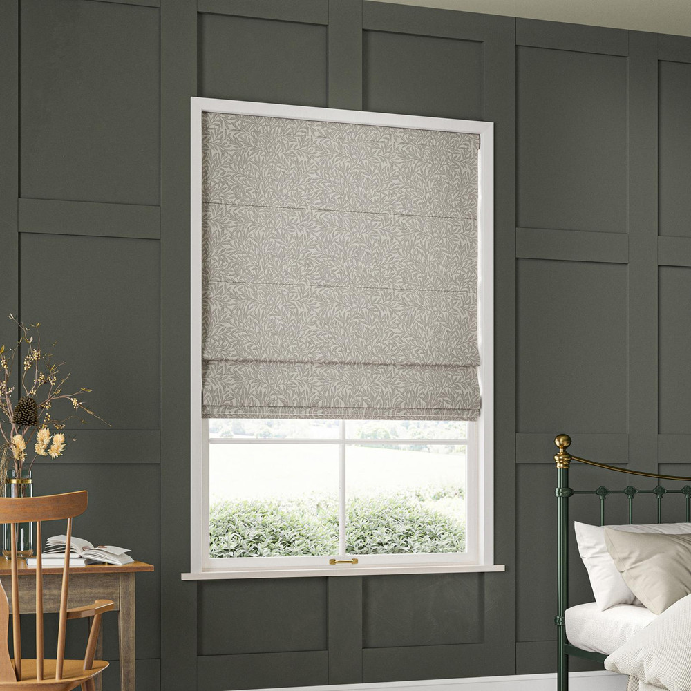 Willow Limestone Roman Blinds by William Morris At Home - 130906rom_ROOMSET_02.jpg