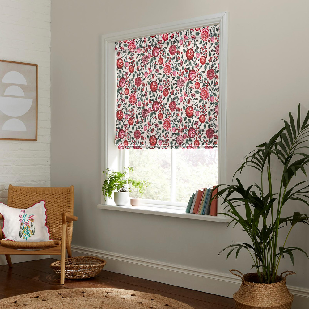 Strawberry Gardens Red Roman Blind - 130998rom_ROOMSET_02.jpg