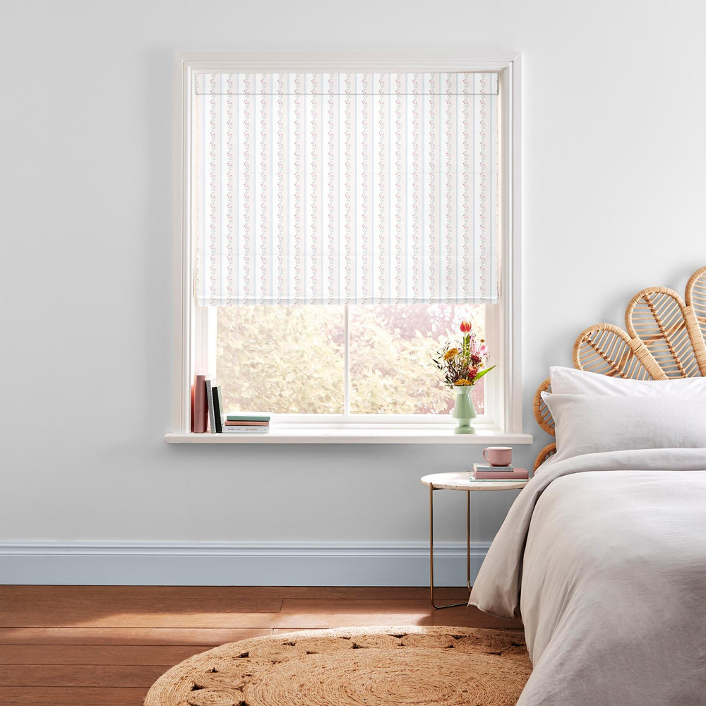 Ticking Vine Cream & Pink Roman Blind - 131018rom_ROOMSET_01.jpg