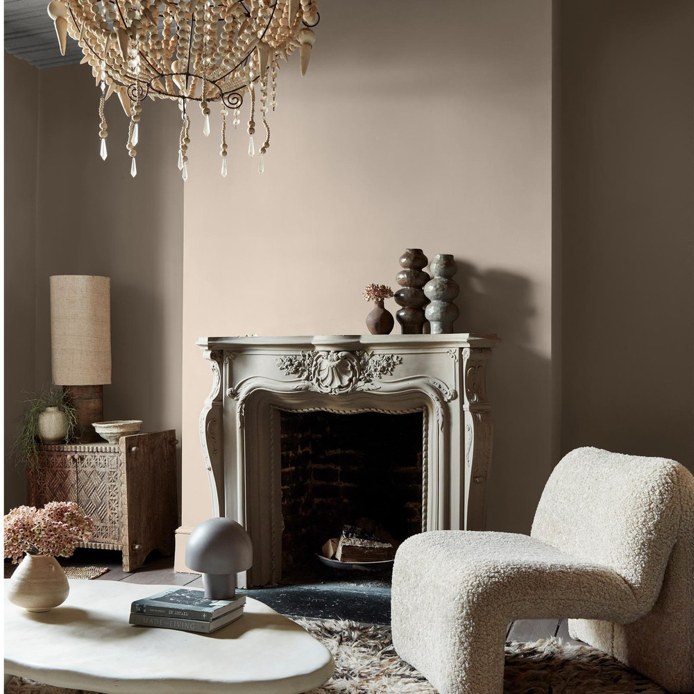 Abigail Ahern Ruffled Muslin Paint - 131472_ROOMSET_RUFFLED MUSLIN_01.jpg