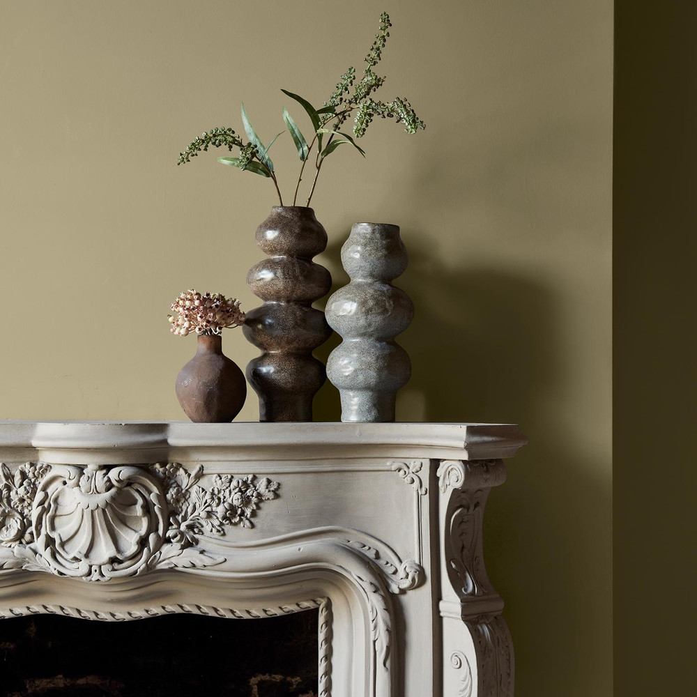 Abigail Ahern Moody Sage Paint - 131464_DETAIL_MOODY SAGE_04.jpg