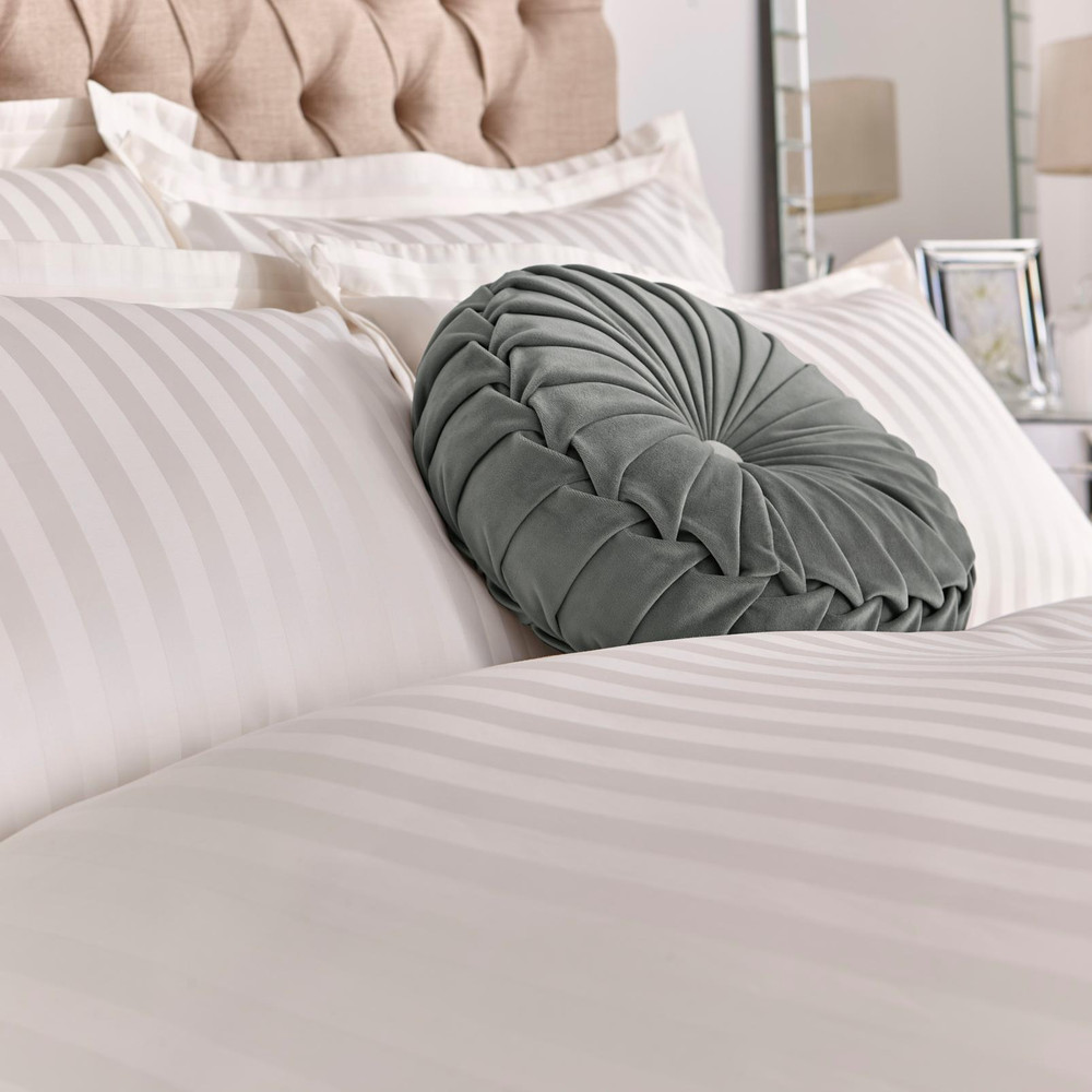 Shalford Cream Duvet Cover Set - LASHAL02DQ_CAMEO_SHALFORD CREAM_01.jpg