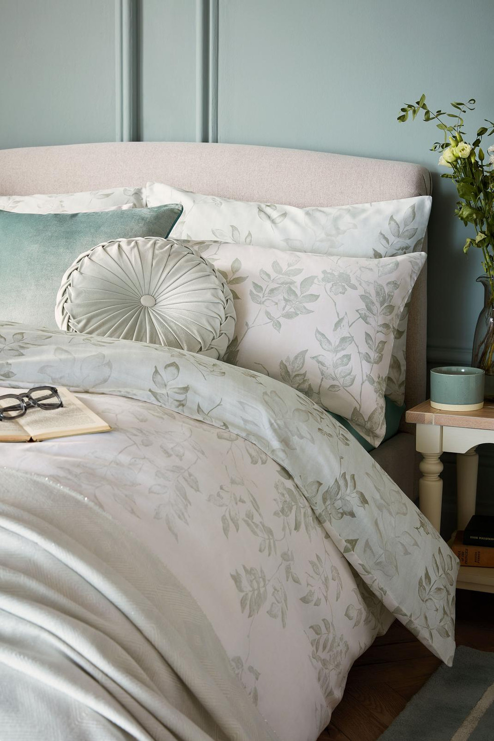 Lockwood Natural Sage Sage Duvet Cover Set - LALOCKW01DQ_CAMEO_LOCKWOOD NATUAL SAGE SAGE_04.jpg