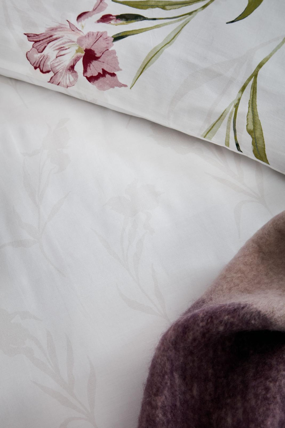 Hawling Irises Grape Purple Purple Duvet Cover Set - LAHAWLIR01DQ_CAMEO_HAWLING IRISES GRAPE PURPLE PURPLE_02.jpg