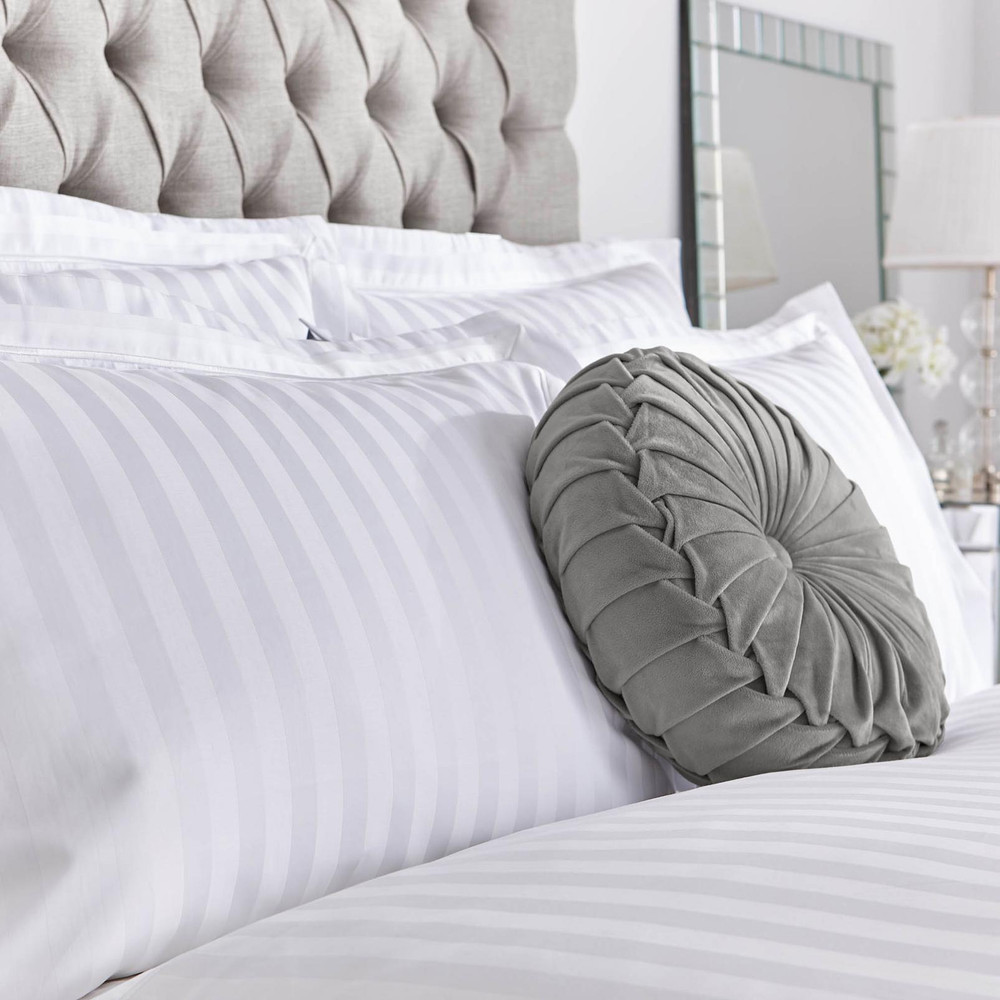 Shalford White Duvet Cover Set - LASHAL01DQ_CAMEO_SHALFORD WHITE_01.jpg
