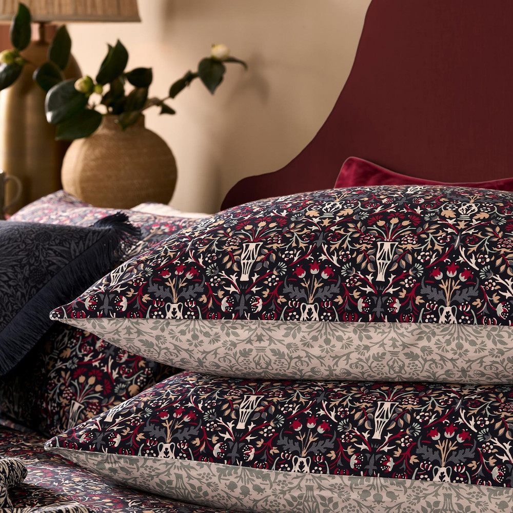 Flowerpot Indigo/Raspberry Duvet Cover Set - WMFLOW01DQ_CAMEO_FLOWERPOT_INDIGO-RASPBERRY_DOUBLE_DUVET_COVER_02.jpg