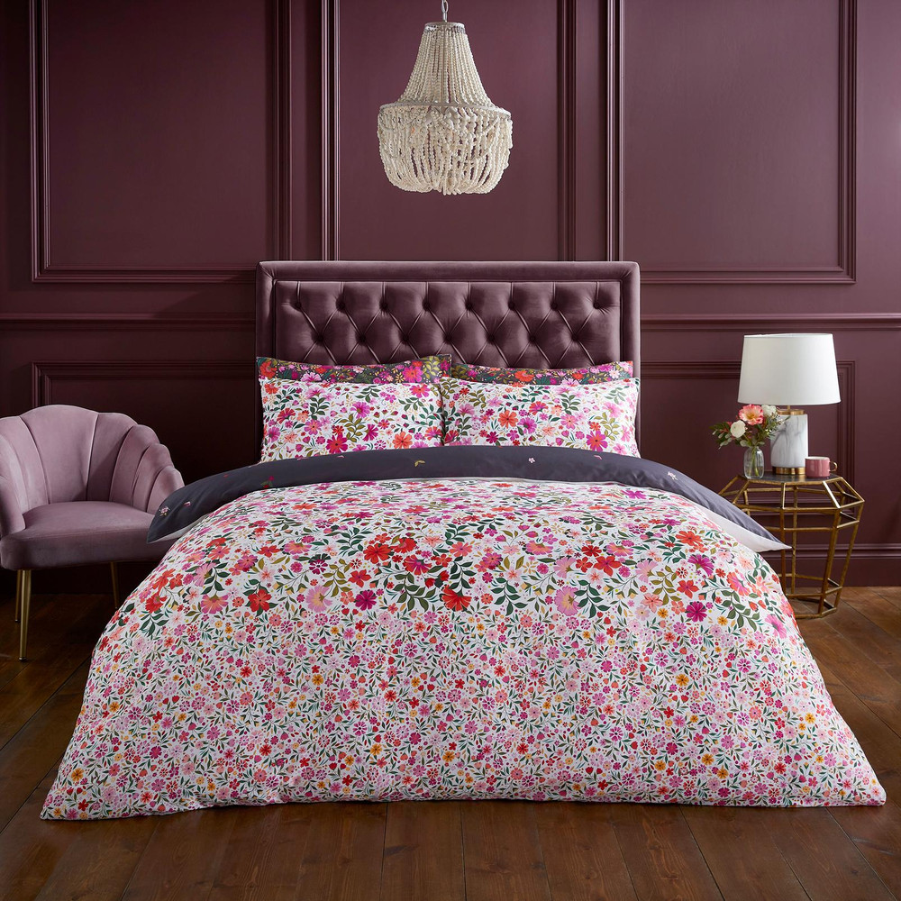 Ditsy Floral White/Deep Mulberry Duvet Cover Set - SMDITS01DQ_ROOMSET_DITSY_FLORAL_WHITE-DEEP_MULBERRY_DOUBLE_DUVET_COVER__01.jpg