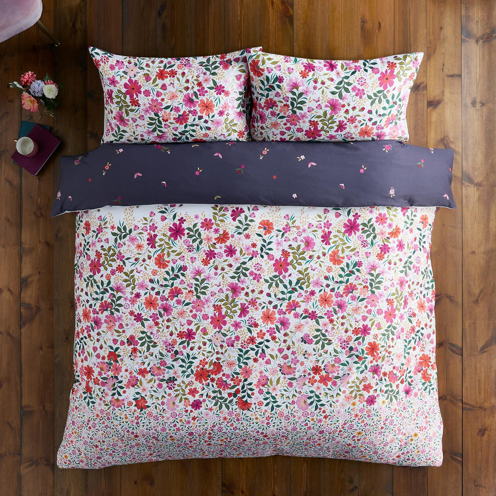 Ditsy Floral White/Deep Mulberry Duvet Cover Set - SMDITS01DQ_CAMEO_DITSY_FLORAL_WHITE-DEEP_MULBERRY_DOUBLE_DUVET_COVER__03.jpg
