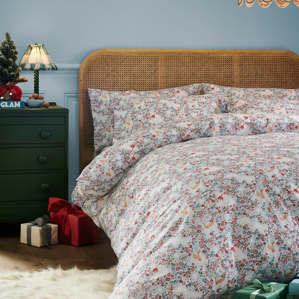 Polar Ditsy Icy Blue Duvet Cover Set - CKPOLARD01DQ_ROOMSET_POLAR_DITSY_ICY_BLUE_DOUBLE_DUVET_COVER_01.jpg