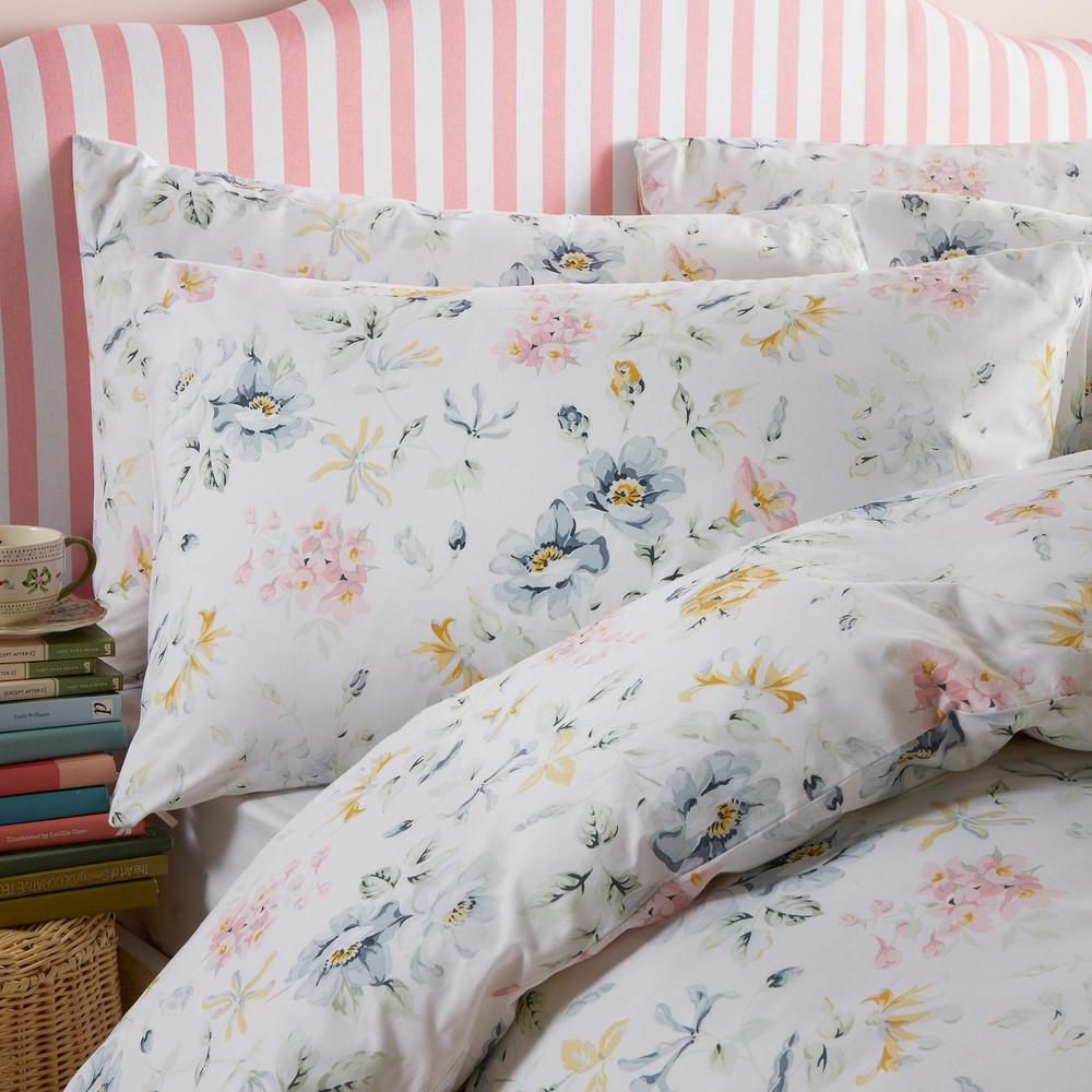 Pembroke Rose White Duvet Cover Set - CKPEM01DQ_CAMEO_PEMBROKE_ROSE_WHITE_DOUBLE_DUVET_COVER_01.jpg