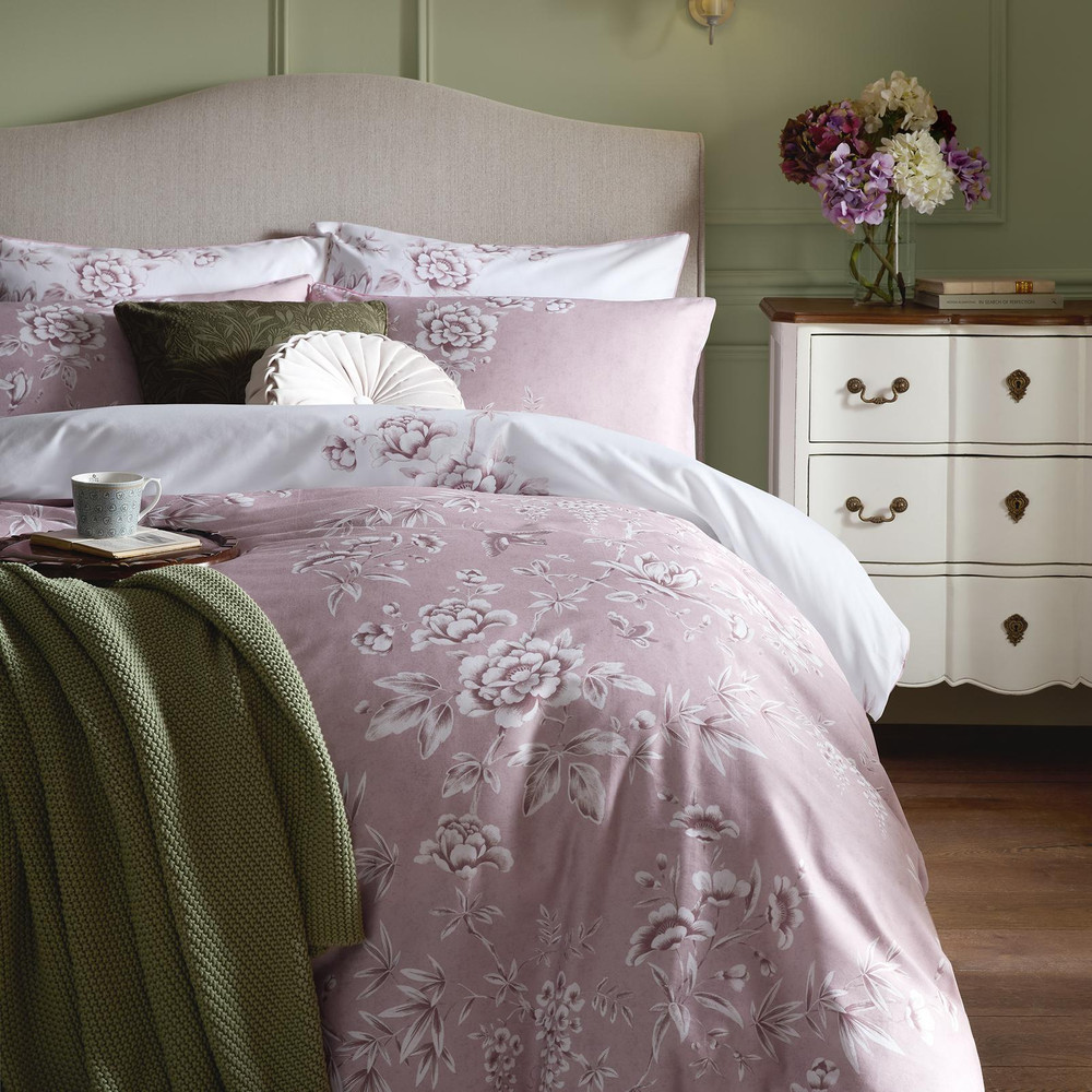 Rowsham Garden Dark Blush Duvet Cover Set - LAROWSHM02DQ_ROOMSET_ROWSHAM_GARDEN_DARK_BLUSH_DOUBLE_DUVET_COVER_01.jpg