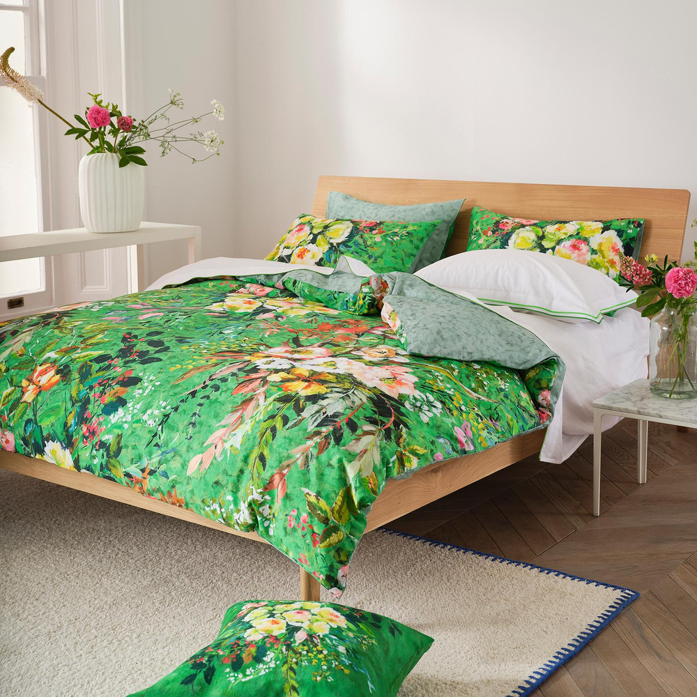 Margaretta Emerald Green Duvet Cover Set - DGMARGA01DQ_CAMEO_MARGARETTA_EMERALD_GREEN_DOUBLE_DUVET_COVER_01.jpg