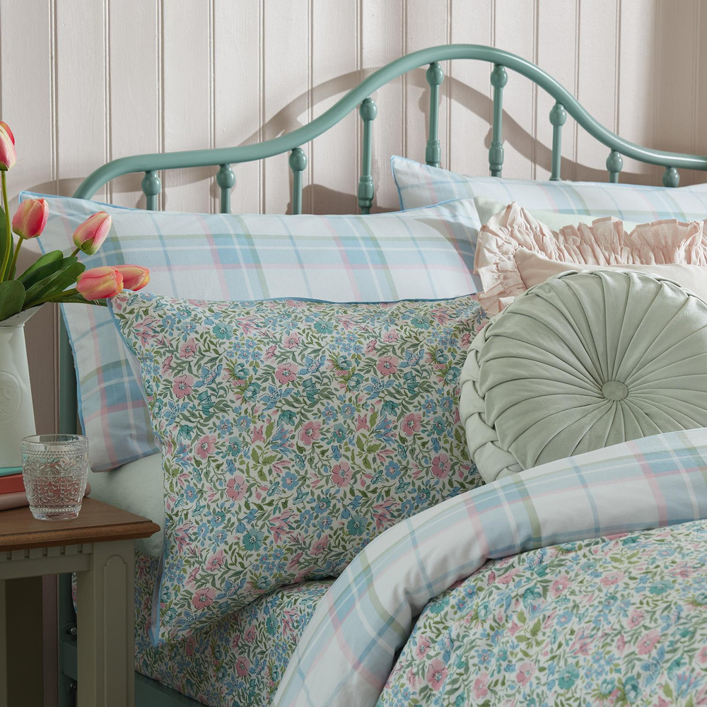 Sherston Powder Blue Duvet Cover Set - LASHERS01DQ_CAMEO_SHERSTON_POWDER_BLUE_DOUBLE_DUVET_COVER_01.jpg