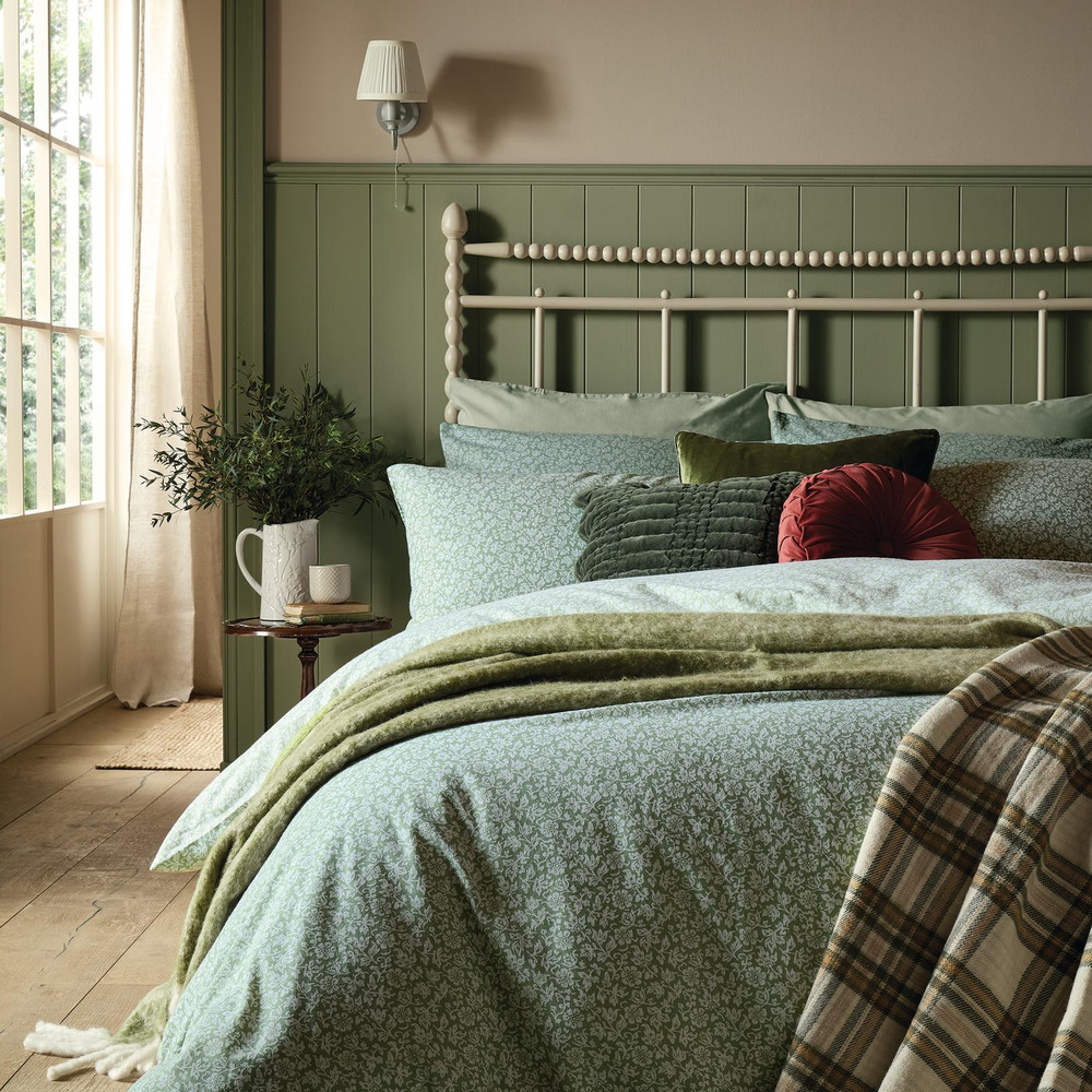 Sweet Alyssum Sage Duvet Cover Set - LAALYSS01DQ_ROOMSET_SWEET_ALYSSUM_SAGE_DOUBLE_DUVET_COVER_02.jpg