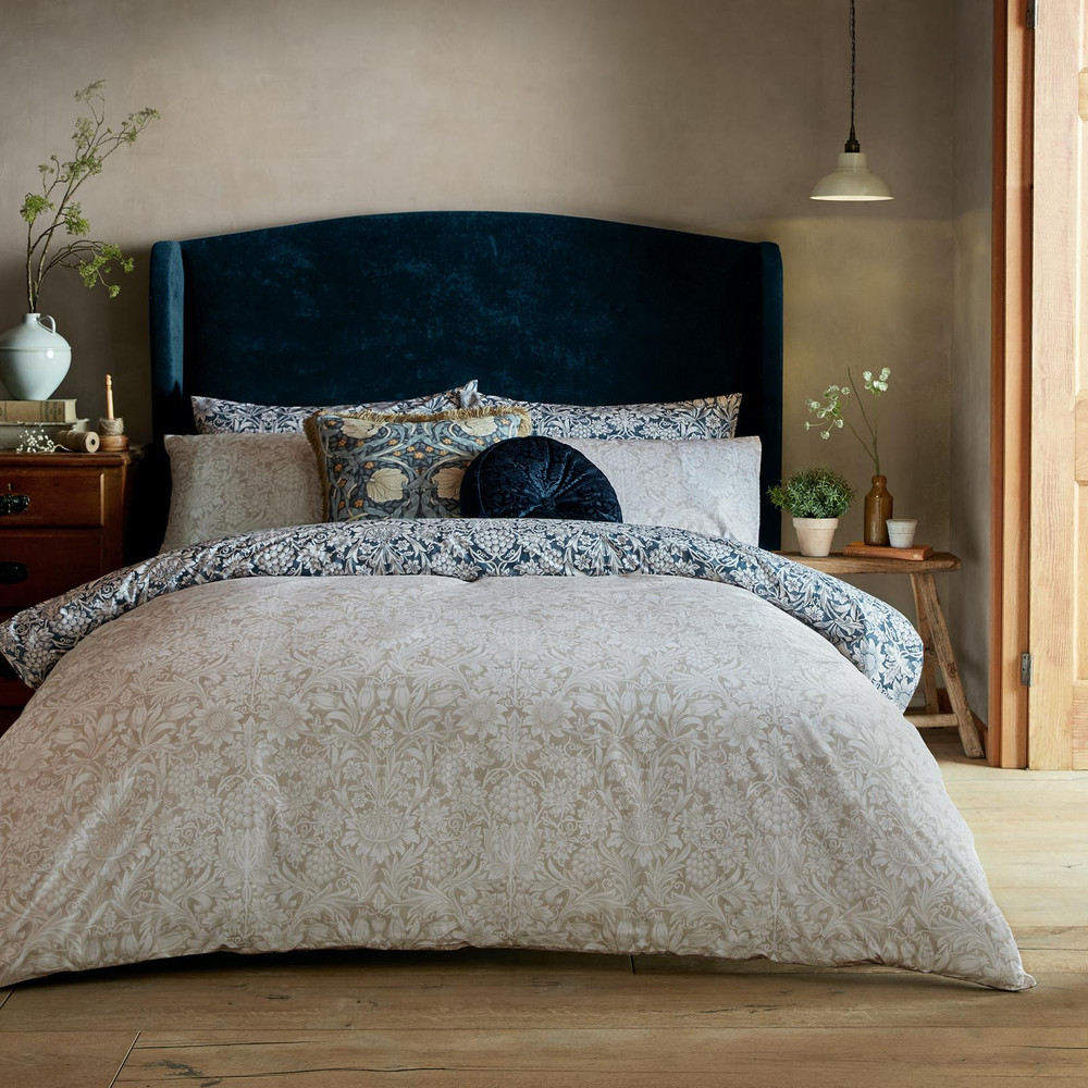 Sunflower Ink Duvet Cover Set - WMSUNFL02DQ_ROOMSET_SUNFLOWER_INK_DOUBLE_DUVET_COVER_02.jpg