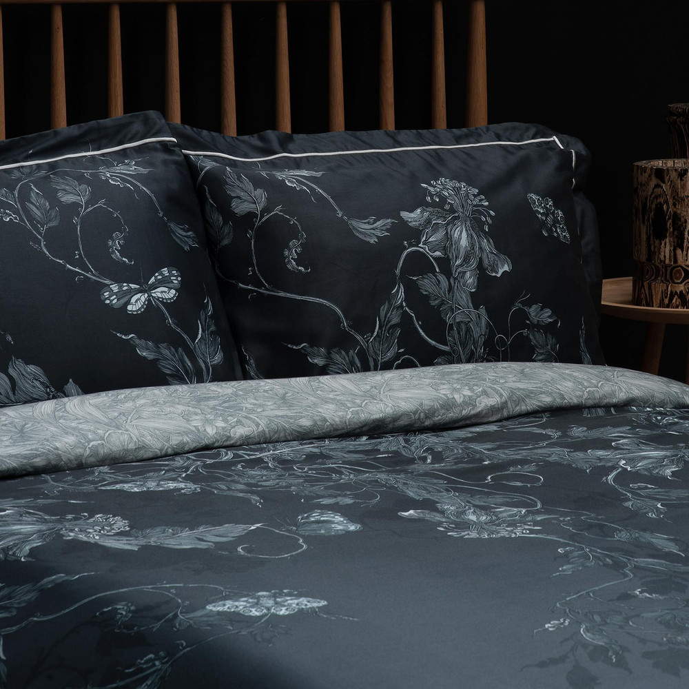 Tendril Spill Navy Duvet Cover Set - TBTEND01DQ_CAMEO_TENDRIL_SPILL_NAVY_DOUBLE_DUVET_COVER_01.jpg