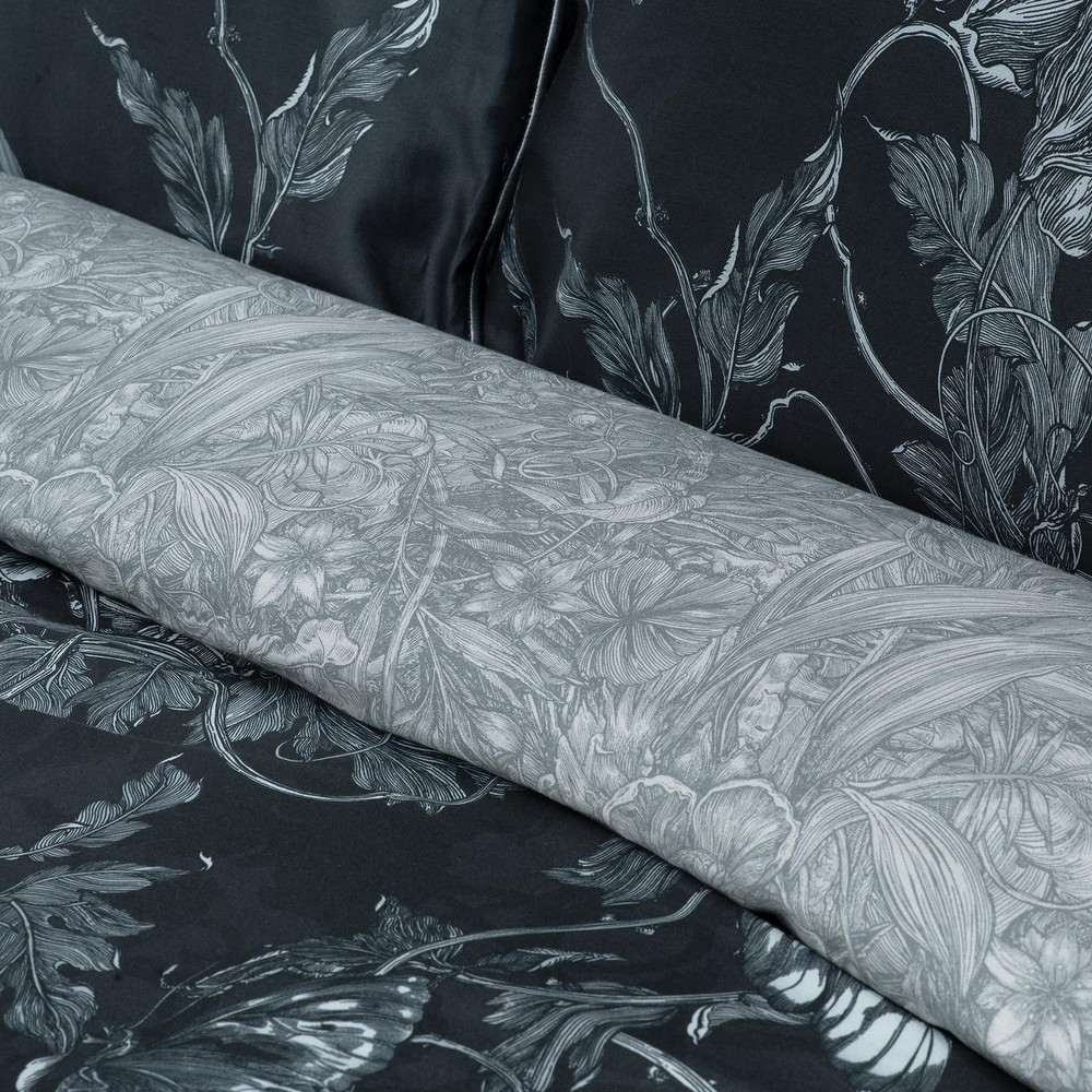 Tendril Spill Navy Duvet Cover Set - TBTEND01DQ_CAMEO_TENDRIL_SPILL_NAVY_DOUBLE_DUVET_COVER_03.jpg