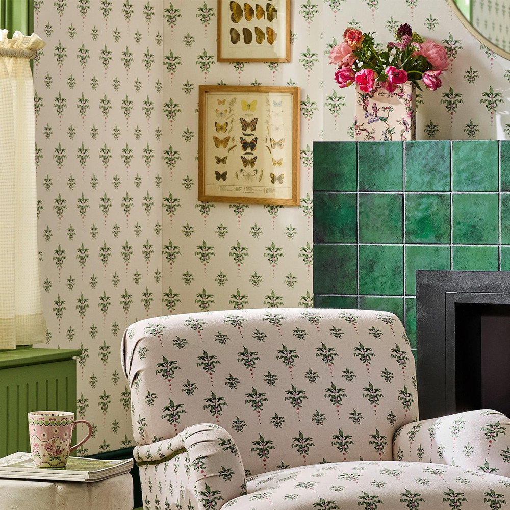 Cath Kidston Cath Crest Cream Wallpaper - 145321_ROOMSET_CATH CREST CREAM_02.jpg