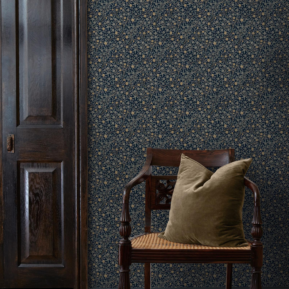 Clover Midnight Wallpaper - 145686_ROOMSET_CLOVER MIDNIGHT_01.jpg