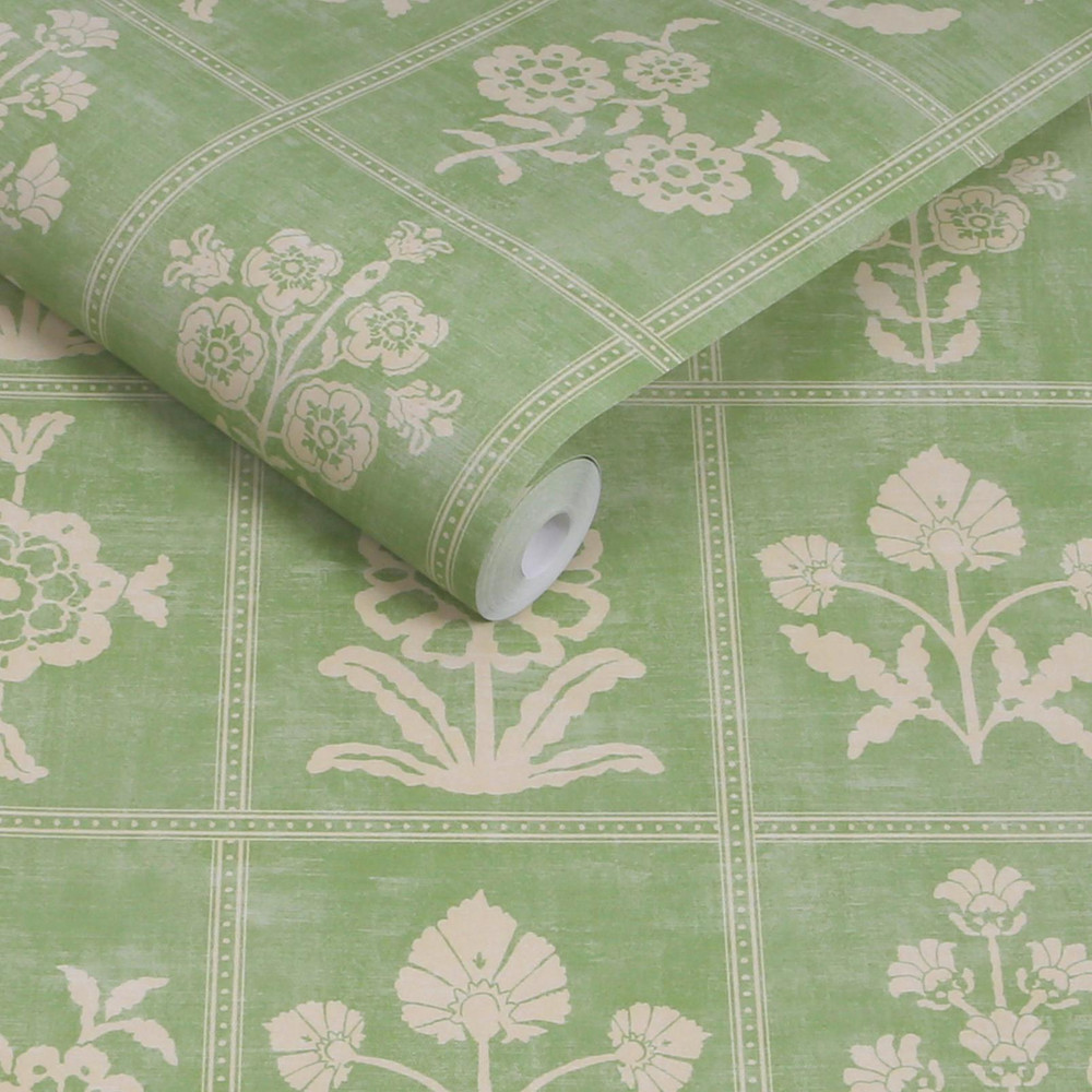 Joules Garden Floral Grid Pistachio Green Wallpaper - 145392_ROLLSHOT_GARDEN FLORAL GRID PISTACHIO GREEN_01.jpg
