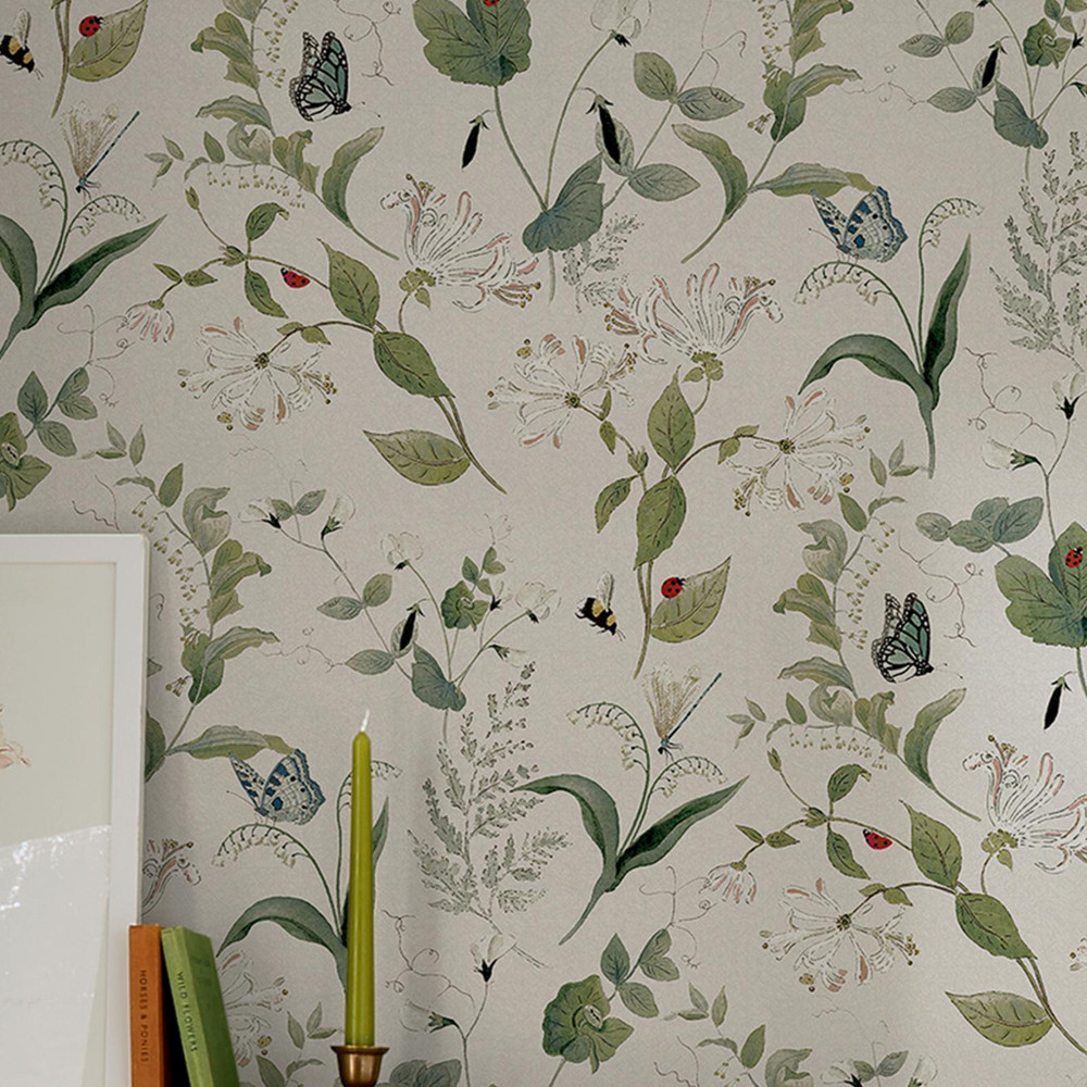 Sophie Allport Wild Floral Langham White Wallpaper - 146830_ROOMSET_WILD FLORAL LANGHAM WHITE_02.jpg