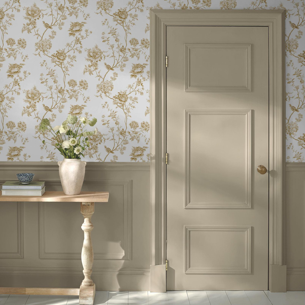 Martha Stewart Floral Vine Antique Gold Wallpaper - 146807_ROOMSET_FLORAL VINE ANTIQUE GOLD_01.jpg