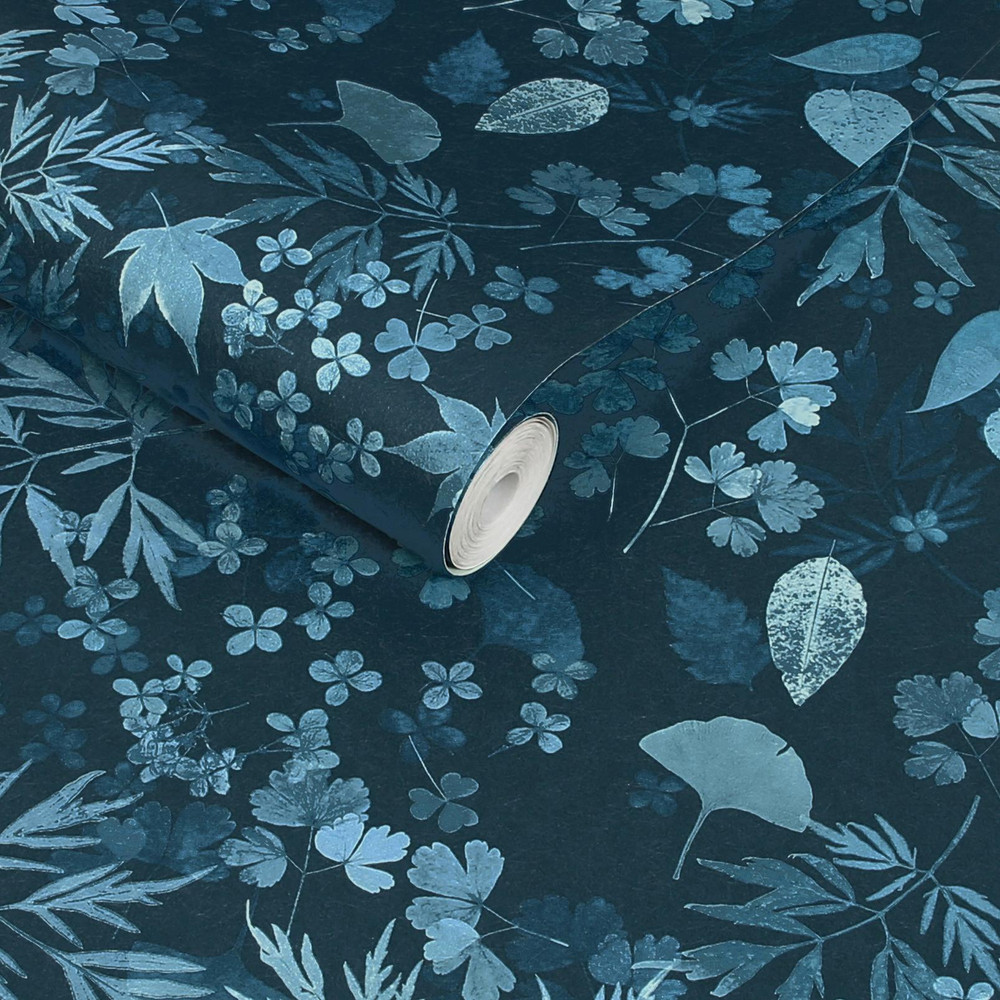 Clarissa Hulse Windfall Sapphire Wallpaper - 147014_ROLLSHOT_WINDFALL_SAPPHIRE_01.jpg