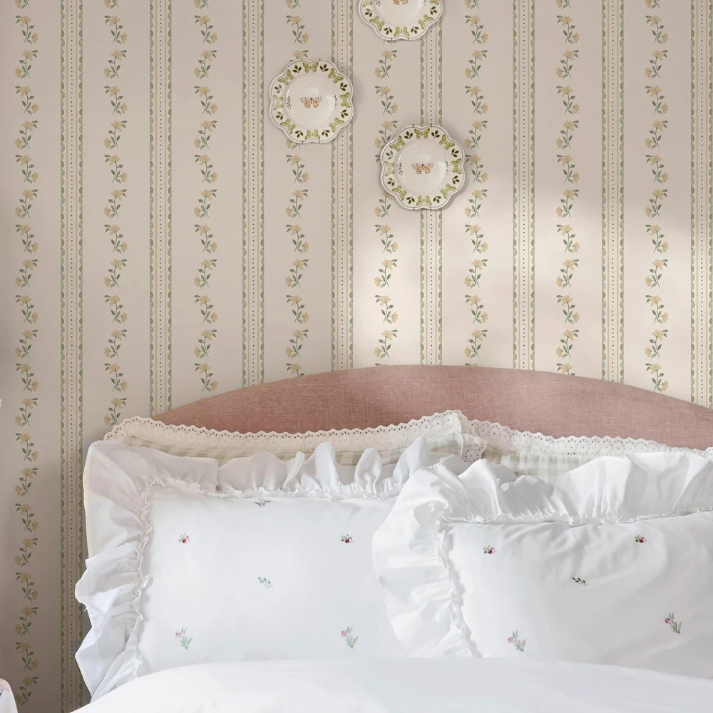 Cath Kidston Treasure Floral Lemon and Sage Wallpaper - 149124_ROOMSET_TREASURE FLORAL LEMON AND SAGE_02.jpg