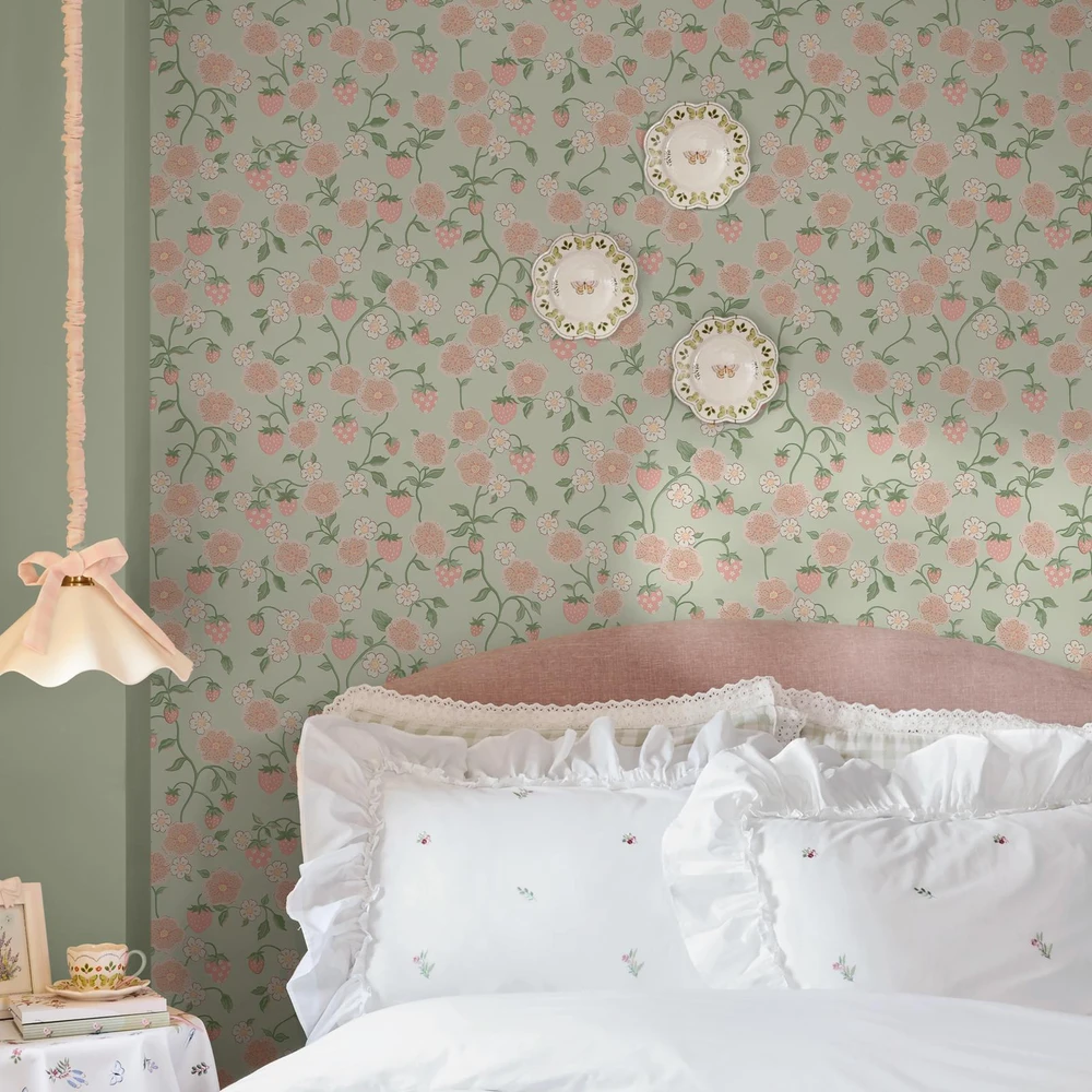 Cath Kidston Strawberry Sage Wallpaper - 149138_ROOMSET_STRAWBERRY SAGE_02.jpg