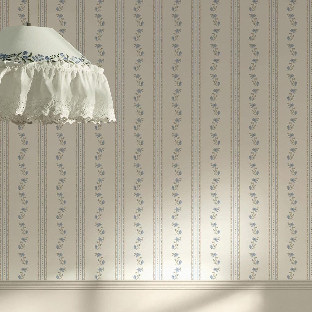 Cath Kidston Treasure Floral Powder Blue Wallpaper - 149125_ROOMSET_TREASURE FLORAL POWDER BLUE_02.jpg