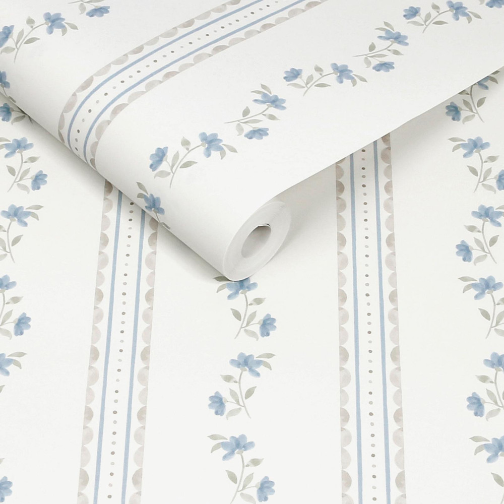 Cath Kidston Treasure Floral Powder Blue Wallpaper - 149125_ROLLSHOT_TREASURE FLORAL POWDER BLUE_01.jpg
