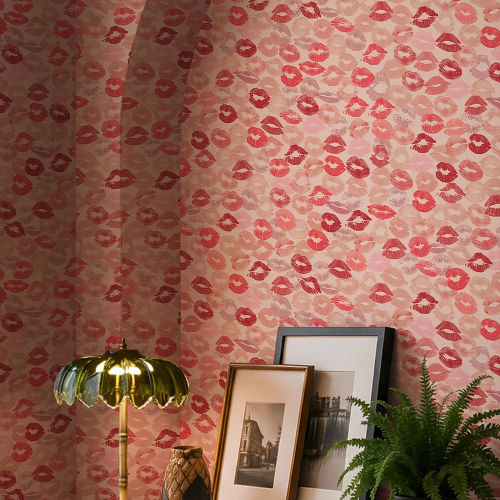 Rockett St George Kiss Me Lipstick Kisses Wallpaper - 149624_ROOMSET_KISS ME LIPSTICK KISSES_01.jpg