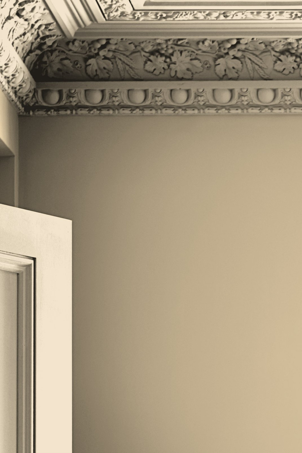 Laura Ashley Pale Gold Paint - 113656_ROOMSET_03.jpg
