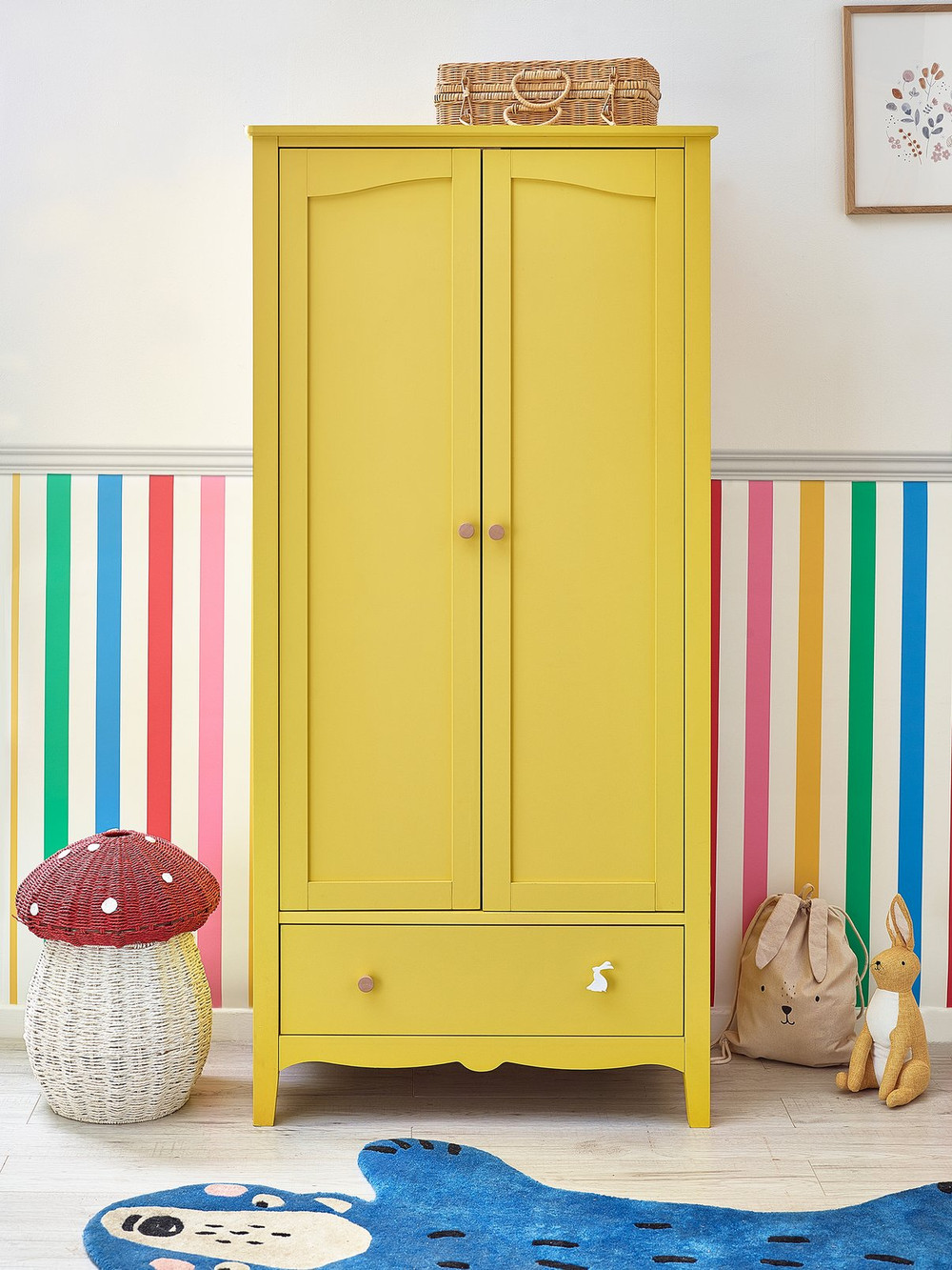 Joules Country Critters Chunky Stripe Wallpaper - 118585_ROOMSET_01.jpg