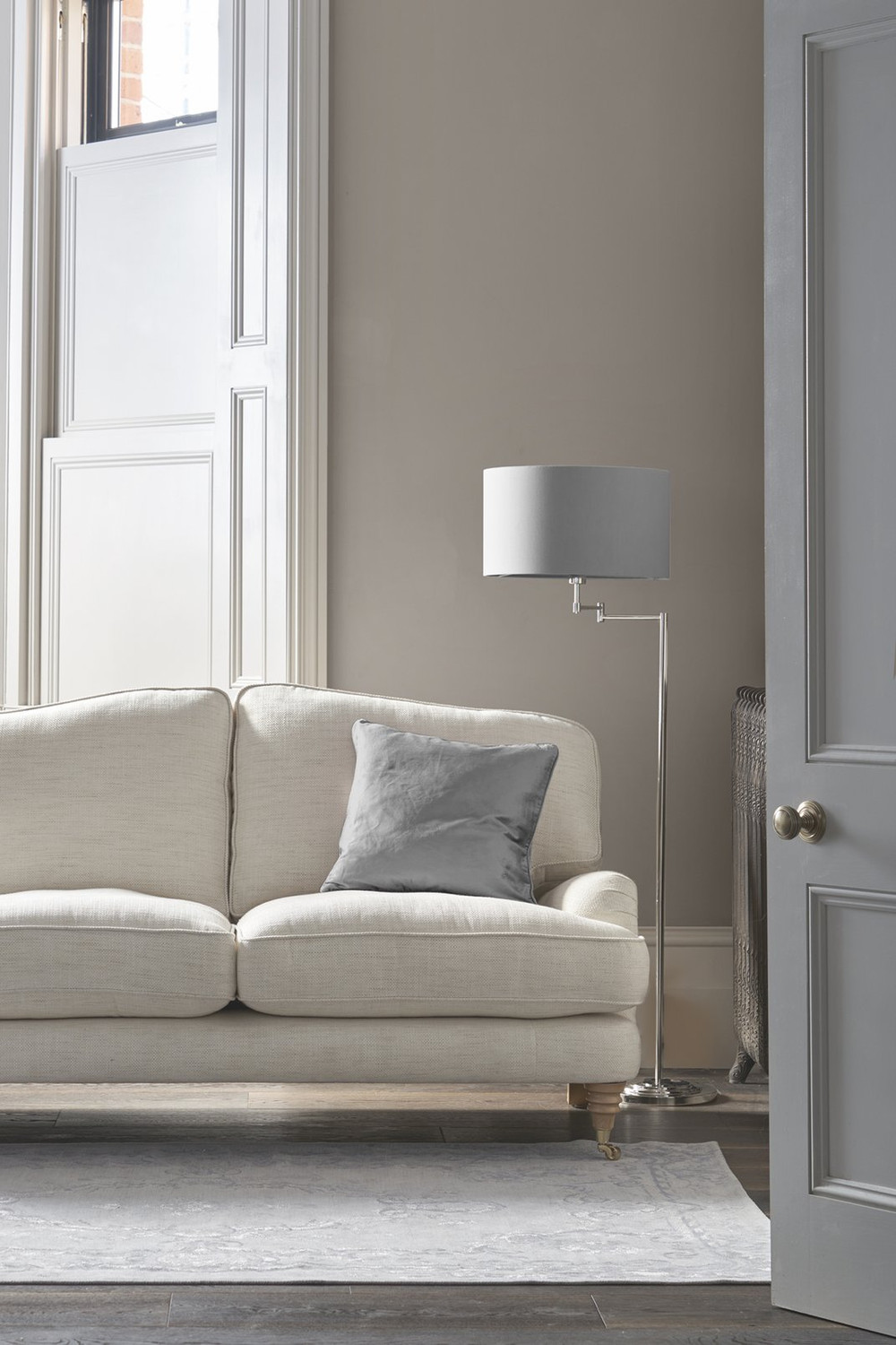 Laura Ashley Pale Ivory Paint - 113648_ROOMSET_05.jpg