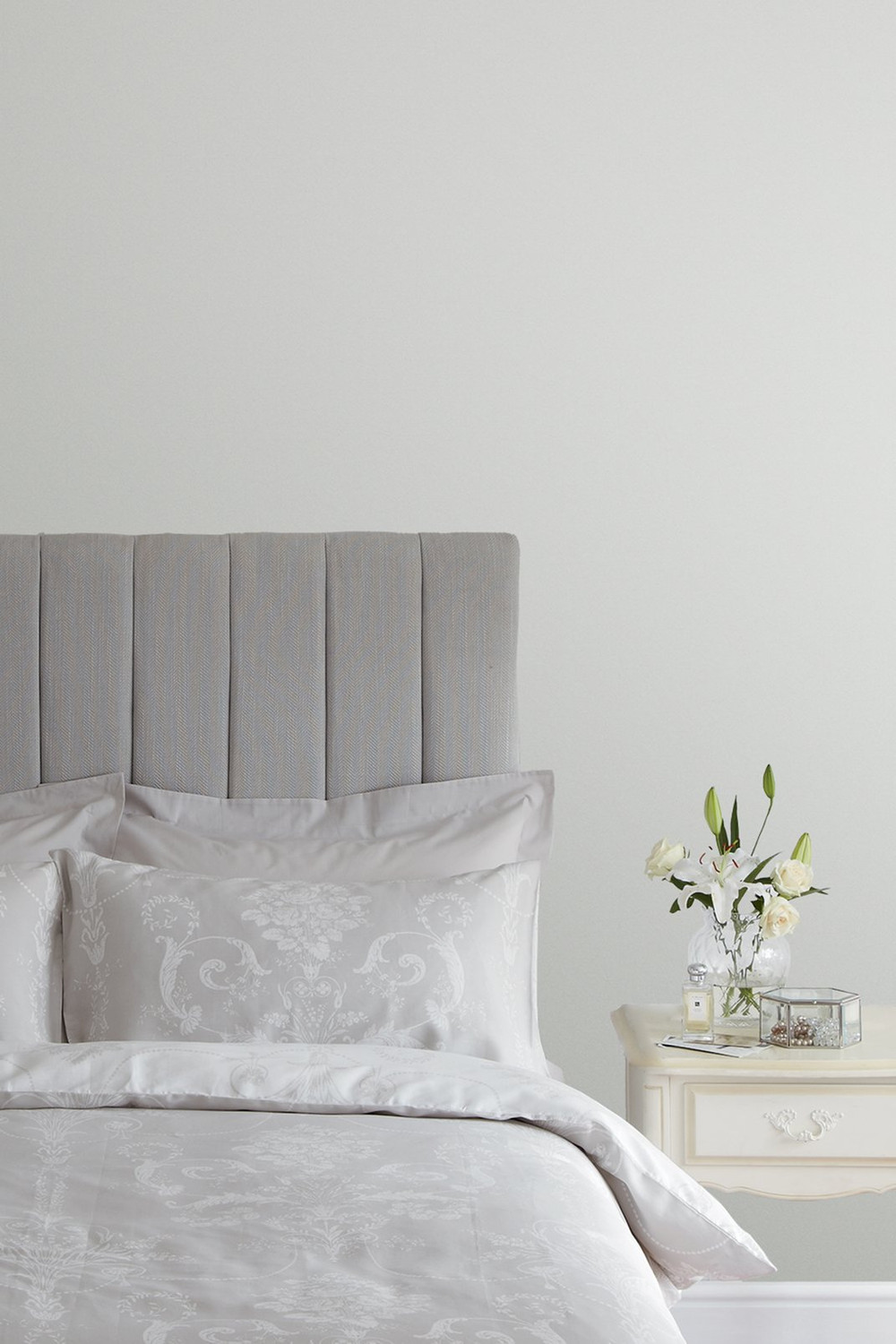 Laura Ashley Silver White Paint - 113674_ROOMSET_04.jpg