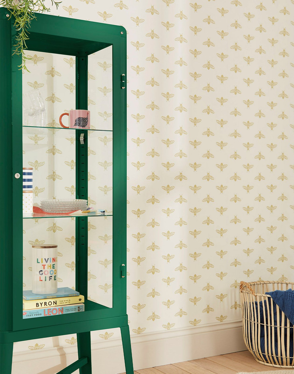 Joules Block Print Bee Antique Gold Wallpaper - 118547_ROOMSET_01.jpg