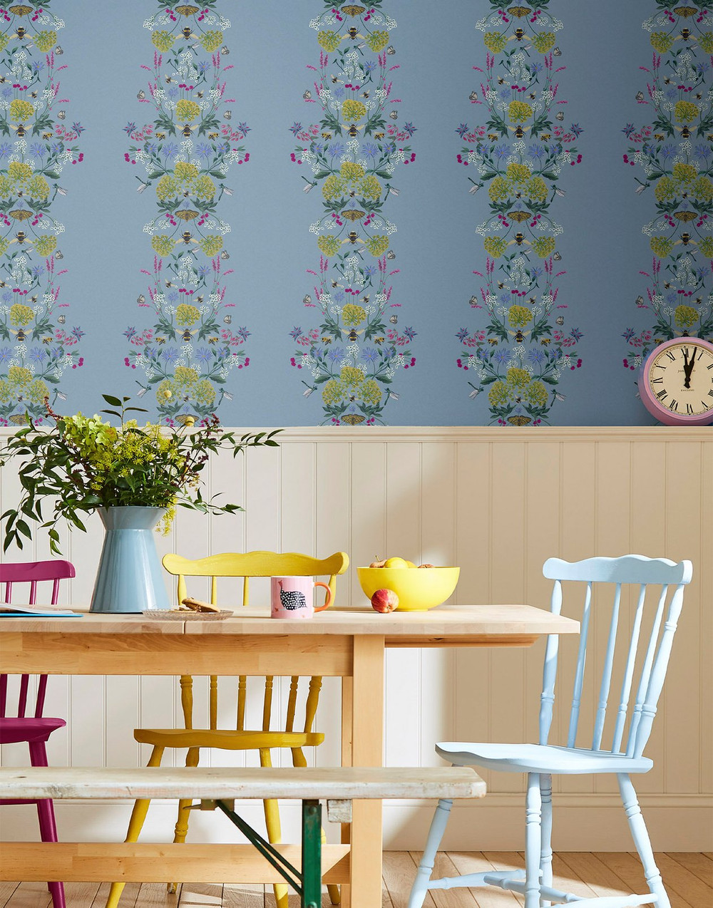 Joules Perfect Pollinators Haze Blue Wallpaper - 118577_ROOMSET_01.jpg