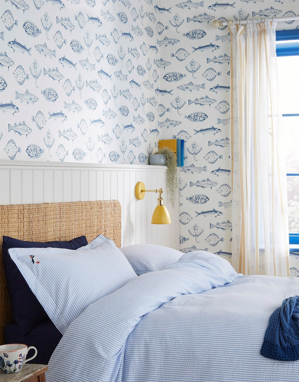 Joules Name The Plaice Coast Blue Wallpaper - 118554_ROOMSET_02.jpg